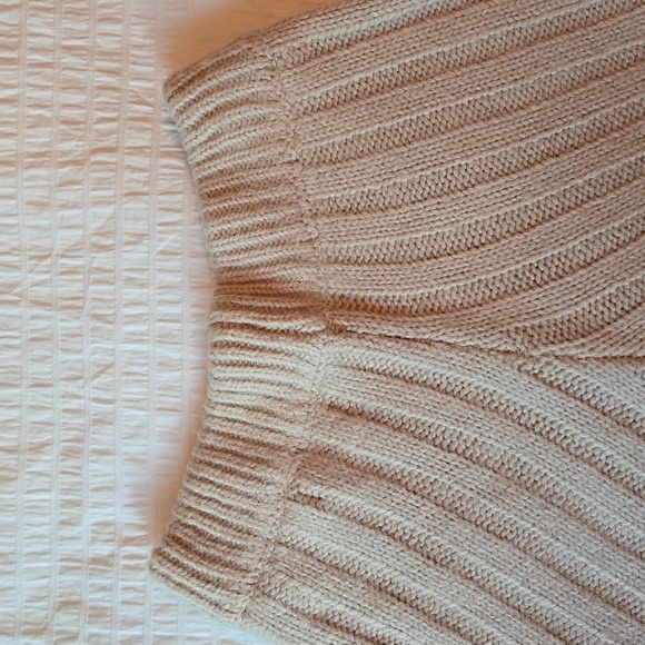 NWT*BLANK NYC Give It Back ribbed sweater shorts womens size Medium - Picture 7 of 8